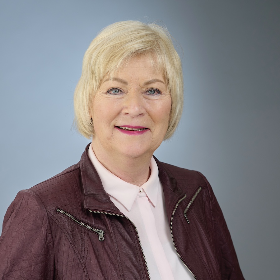  Beate Henke
