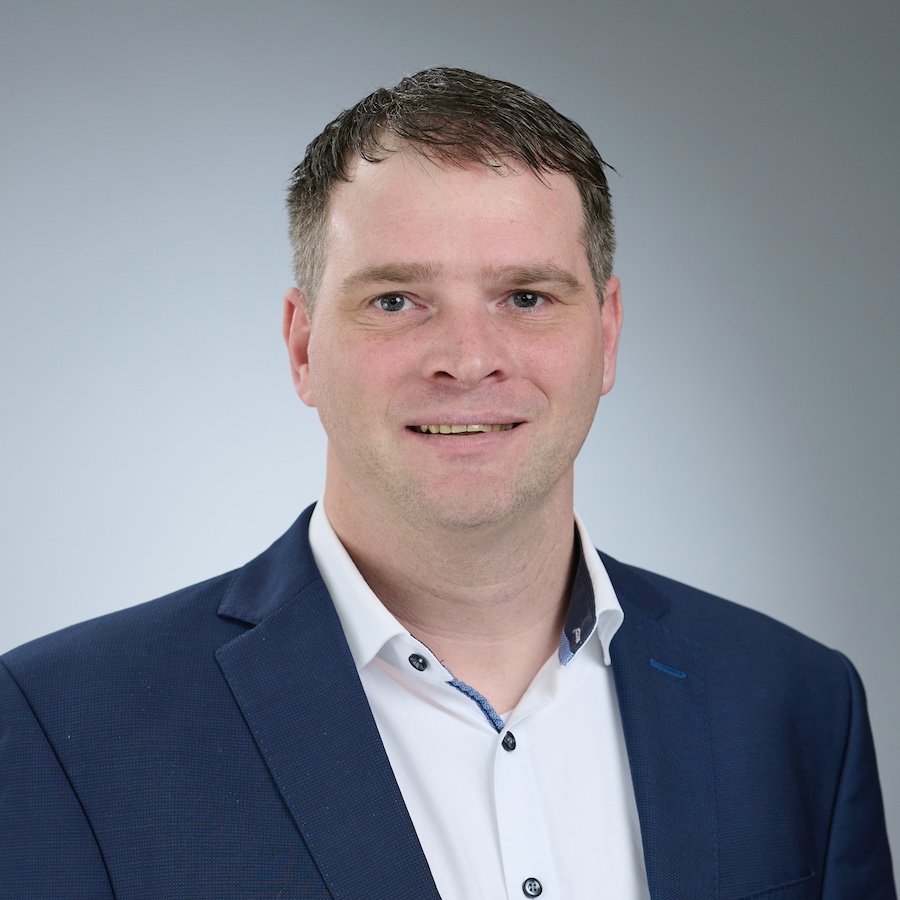  Sven Eckert